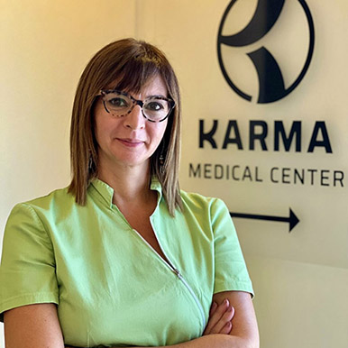 https://www.karmamedicalcenter.it/wp-content/uploads/2022/11/386-stefania.jpg